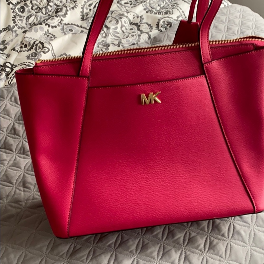 Michael Kors purse- brand new